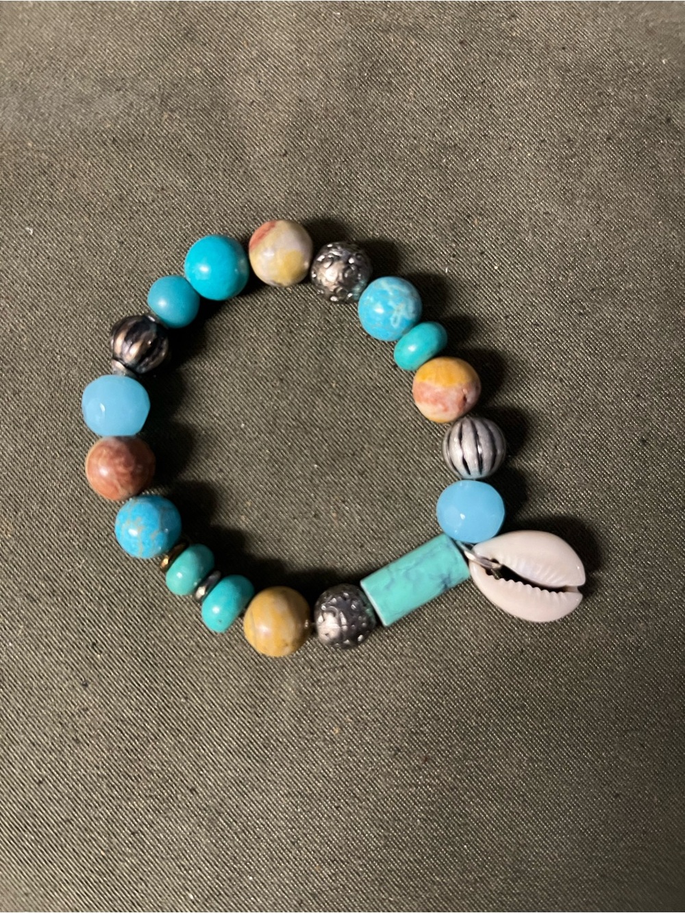 Turquoise Beaded Shell Stretch Bracelet